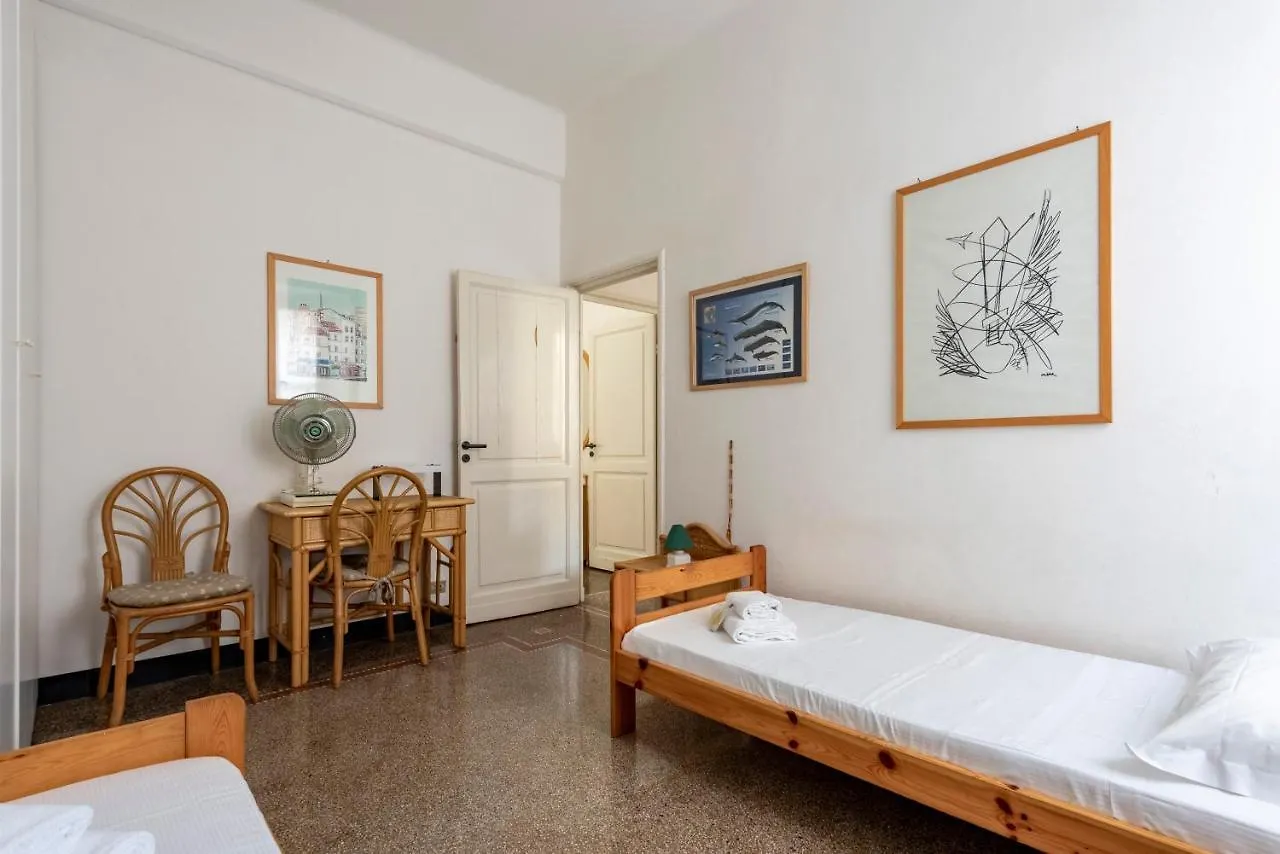 Joivy Inviting 2-Bed Flat Near The Beach Santa Margherita Ligure 0*,  Italy