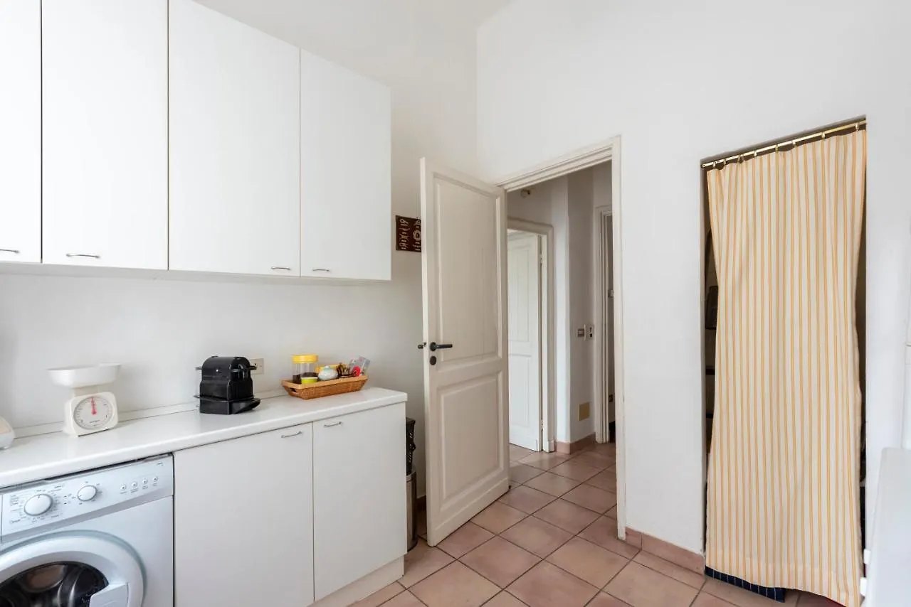 Apartment Joivy Inviting 2-Bed Flat Near The Beach Santa Margherita Ligure