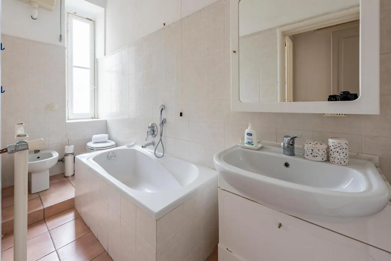 Joivy Inviting 2-Bed Flat Near The Beach Santa Margherita Ligure 0*,