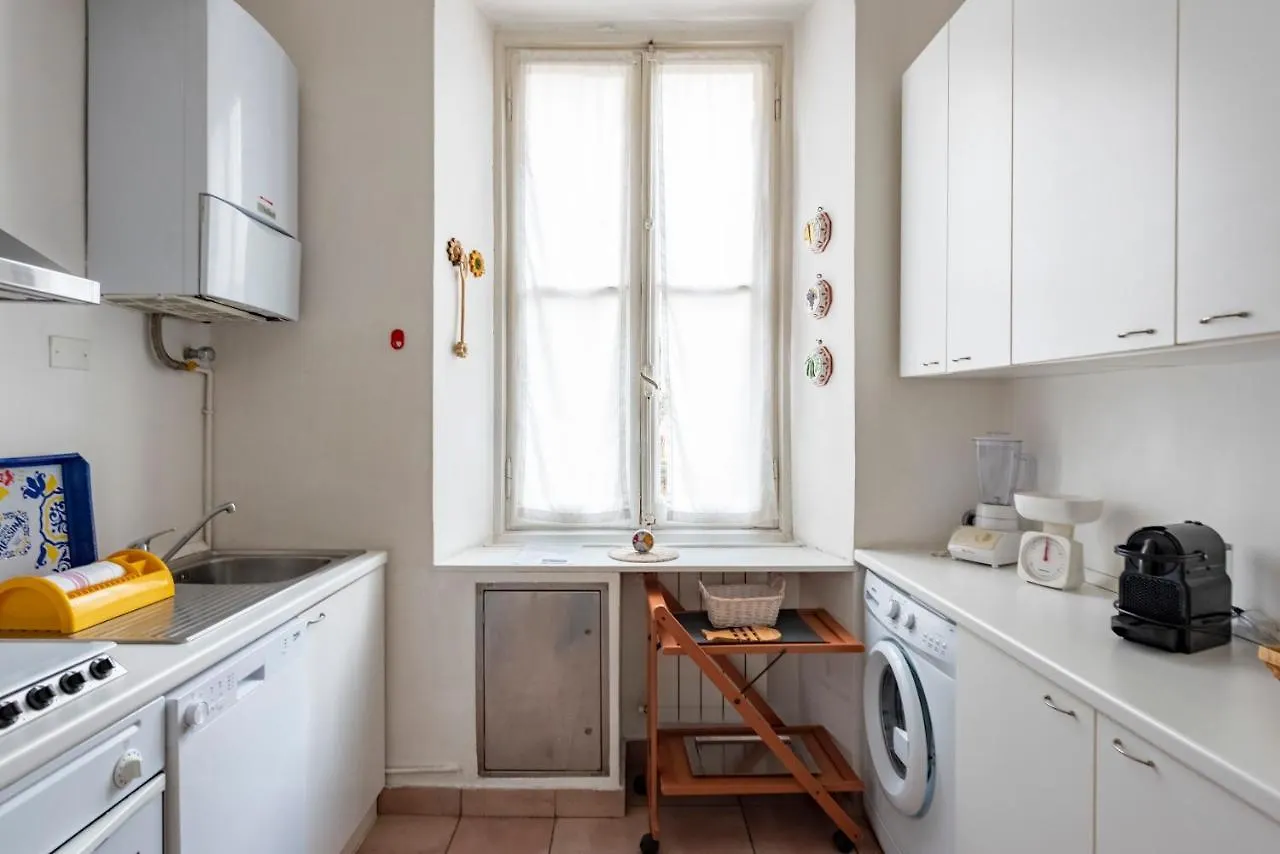 Apartment Joivy Inviting 2-Bed Flat Near The Beach Santa Margherita Ligure Italy