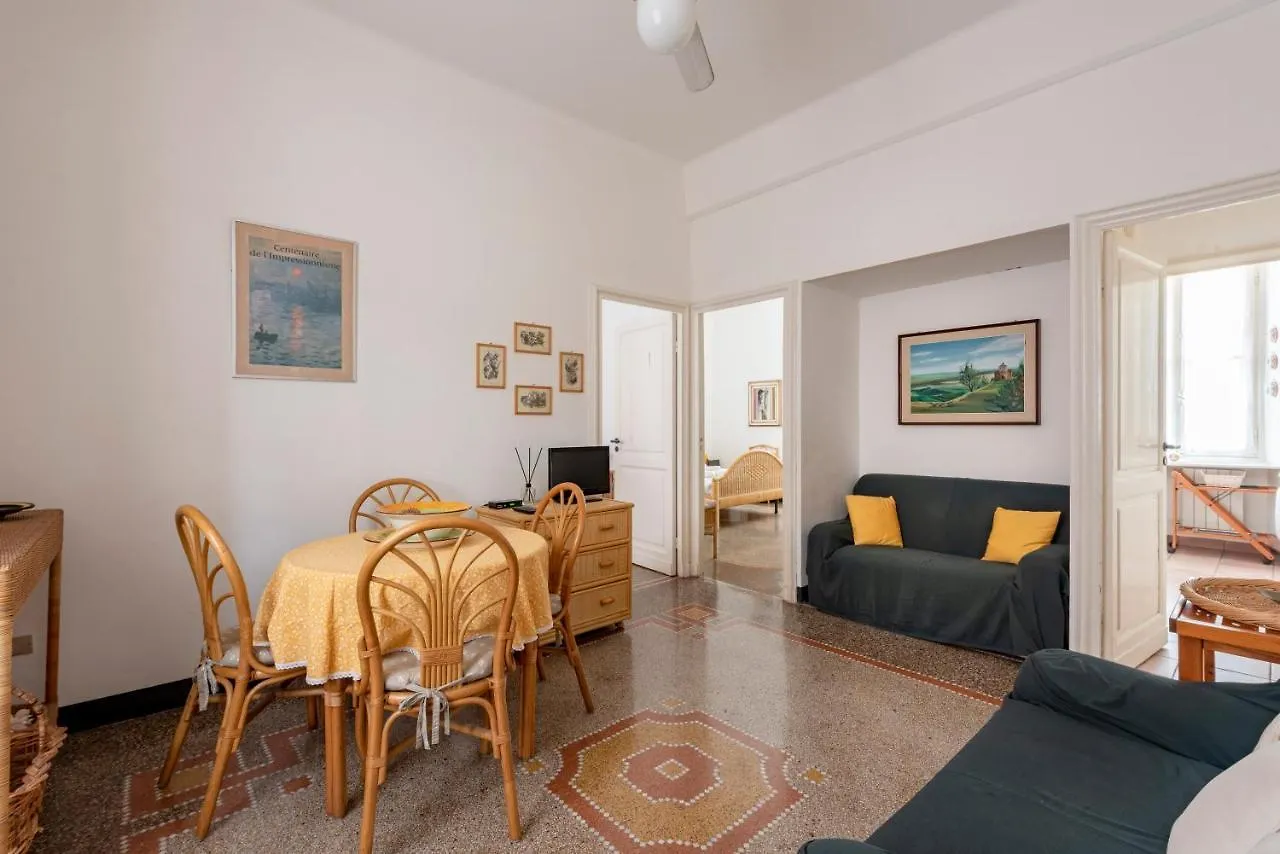 Joivy Inviting 2-Bed Flat Near The Beach Santa Margherita Ligure 0*,  Olaszország