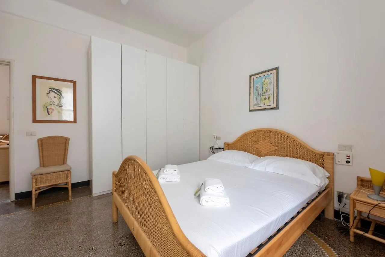 Joivy Inviting 2-Bed Flat Near The Beach Santa Margherita Ligure Apartman